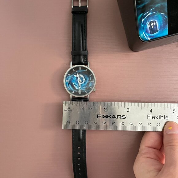 Tardis Dr Who Watch With Box from the Unemployed Philosopher's Guild - Picture 11 of 16